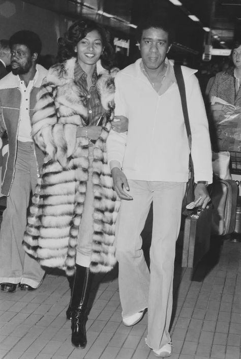 Pam Grier Split From Richard Pryor After Shocking Doctor's Visit Evergreen Color, Pam Grier, Celebrity Airport Style, Richard Pryor, Foxy Brown, Black Entertainment, Vintage Black Glamour, Black Actors, Black Hollywood