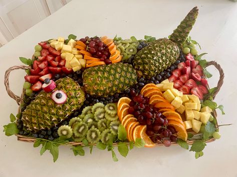 Alligator Fruit Display, Bayou Party, Appetizer Boards, Fruit Display, Kid Party Ideas, Summer Cookouts, Party Trays, Veggie Tray, Party Planning Ideas