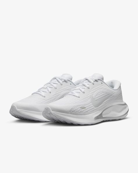 Nike Journey Run Women's Road Running Shoes. Nike CA Nike Running Shoes For Women, White Nike Running Shoes, Shoes Png, Bday List, Outfit Pieces, Nike Running Shoes, White Running Shoes, List Ideas, Shoes Running