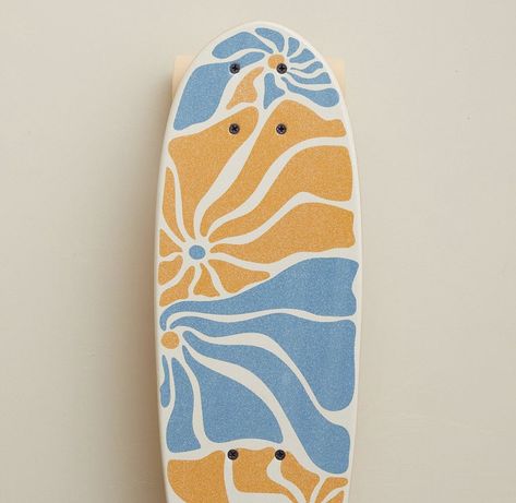 Skateboard Furniture, Surfboard Art Design, Painted Skateboard, Surfboard Painting, Surf Painting, Longboard Design, Skateboarding Tricks, Skateboard Deck Art, Skateboard Art Design