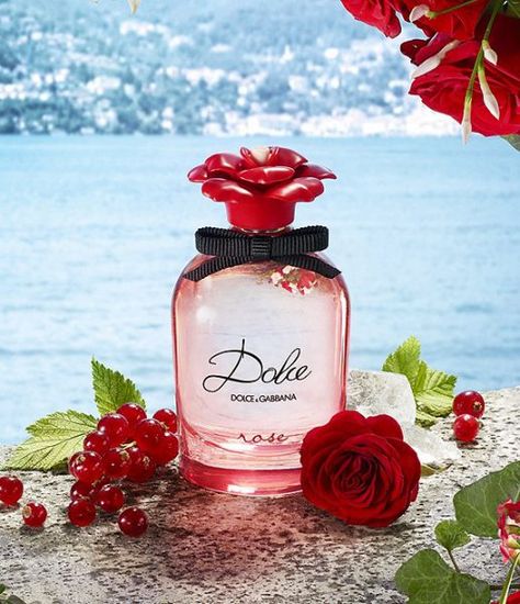 Dolce Rose, Dolce And Gabbana Perfume, Popular Perfumes, Perfume Collection Fragrance, Rose Absolute, Rose Perfume, After Sun, Rose Scented Products, Luxury Perfume