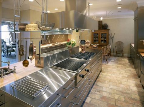 The experts at HGTV.com share their top 10 favorite professional-grade, restaurant-style kitchens. Stainless Steel Kitchen Countertops, Gourmet Kitchen Design, Metal Countertops, Chef Inspired Kitchen, Restaurant Kitchen Design, Bar Restaurant Design, Hgtv Kitchens, Commercial Kitchen Design, Architecture Restaurant