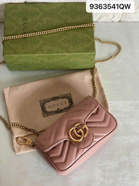 Gucci Super Mini Marmont, Mini Gucci Bag, Luxury Purchases, Gucci 2022, Pink Gucci Bag, Gucci Mini Marmont, Black Gucci Purse, Gucci Super Mini, Gucci Mini Bag