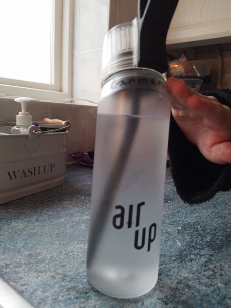 Air Up Aesthetic Bottle, Air Up Bottle Aesthetic, Airup Water Bottle, Air Up Bottle, Air Up Water Bottle, Ball Aesthetic, Life Vision, College Outfit, Life Vision Board