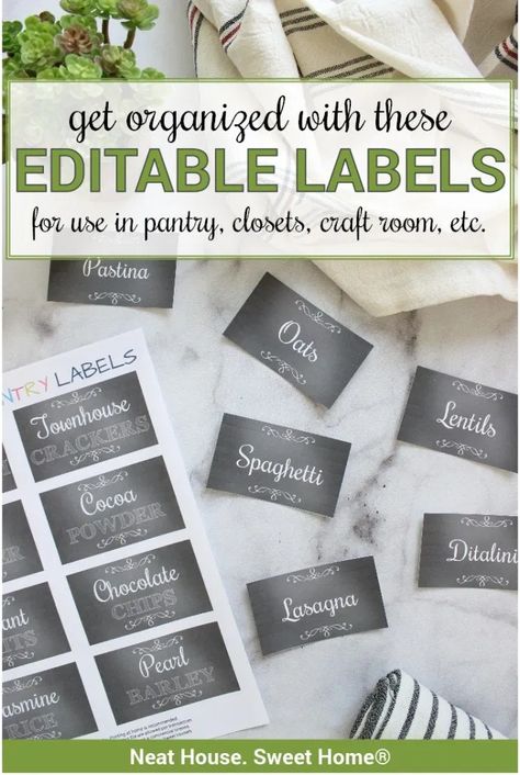 These editable labels are perfect for organizing any place in your home. Ideal for organizing the pantry, playrooms, craft rooms, and more! Osh Activities, Organize Notebook, Editable Pantry Labels, Pantry Labels Template, Labels For Organizing, Free Pantry Labels, Labels Kitchen, Chalkboard Print, Projets Cricut