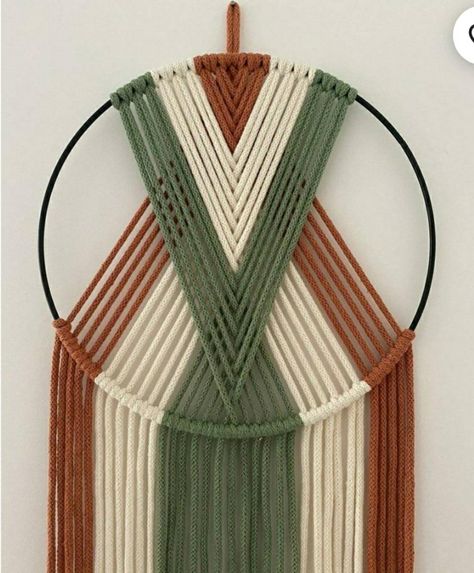 Macrame Hoop Wall Hanging Diy, Black And White Macrame Wall Hanging, Macrame Dream Catcher Pattern, Boho Dream Catcher Diy, Macrame Dream Catcher Diy Tutorials, Metal Ring Crafts, Macrame Wall Hanging Diy Pattern, Diy Macrame Wall Hanging Beginner, Macrame Hoop Diy