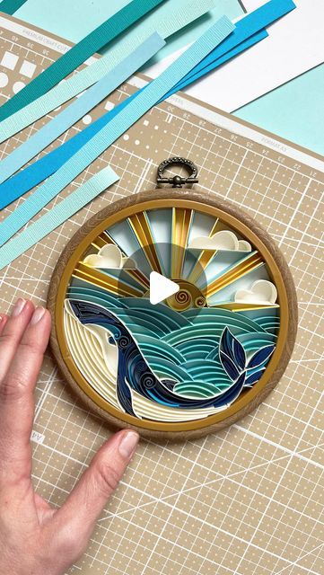 Quiling Paper Art, Quilling Videos, Quilling Paper Art, Sea Whale, Art Quilling, Sea Life Art, Whale Art, Quilling Techniques, Paper Quilling Designs