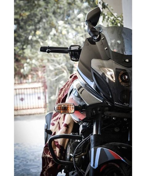 Pulsar 220 Modified Bikes, Ns160 Pulsar, Pulsar 220, Camera Tattoo Design, Peaky Blinders Poster, Bajaj Pulsar, Army Couple Pictures, Ns 200, Captain America Wallpaper