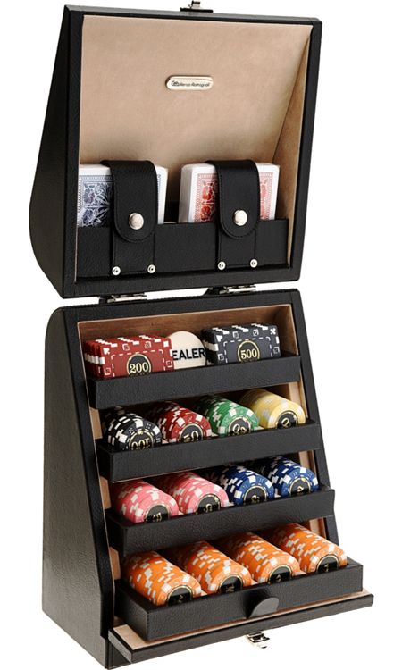 renzo romagnoli poker set Coffee Table Games, Texas Poker, Poker Set, Poker Game, Poker Room, Poker Games, Presents For Men, Poker Chips, Coffee Table Design