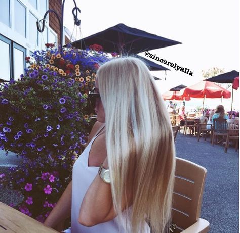 Blonde Golden Highlights, Perfect Blonde Hair, Bright Blonde Hair, Perfect Blonde, Blonde Hair Inspiration, 5k Followers, Long Blonde Hair, Dream Hair, Aesthetic Hair