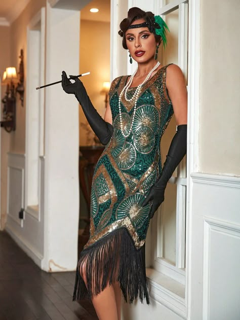 Dark Green Fringe Hem Sequin Tank 1920s Flapper Dress Multicolor   Sleeveless Fabric Graphic Tank Slight Stretch  Weddings & Events, size features are:Bust: ,Length: ,Sleeve Length: Great Gatsby Black Women, 1920s Women Fashion, 1920s Female Fashion, Flapper Poses, Roaring 20s Decor, Flappers 1920s Costume, 1920s Fashion Black Women, Harlem Nights Theme Party Fashion Outfit, Gaspy Outfits