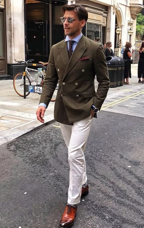 Dapper Gentleman Style Summer, Trending Suits, Gentleman Style Outfits, Style Tips For Men, Adam Gallagher, Johannes Huebl, Der Gentleman, Blazer Outfits Men, Man Dressing Style