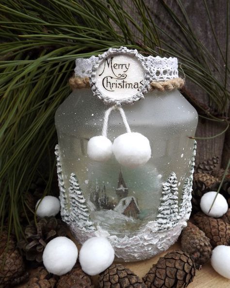 Snow Jars Christmas, Christmas Decopodge Ideas, Dekupaz Ideas, Christmas Jars Diy, Christmas Bottle Ideas, Christmas Decoupage Ideas, Christmas Jars Decorations, Christmas Glass Jars, Christmas Lanterns Diy