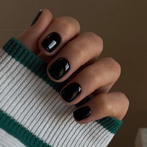 Short Black Nails, Dark Gel Nails, Tiny Nails, Biab Nails, Black Gel Nails, Body Decor, Short Gel Nails, Gothic Nails, Nails Now