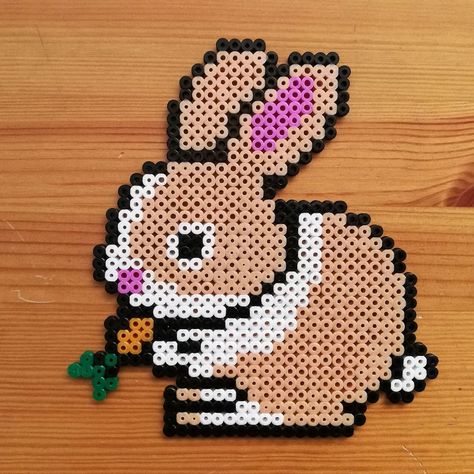 Perler Bead Bunny Patterns, Perler Bead Rabbit, Hama Beads Bunny, Perler Beads Bunny, Perler Bunny, Bunny Perler Beads, Perleplader Ideas Cute, Bunny Pixel Art, Easter Hama Beads