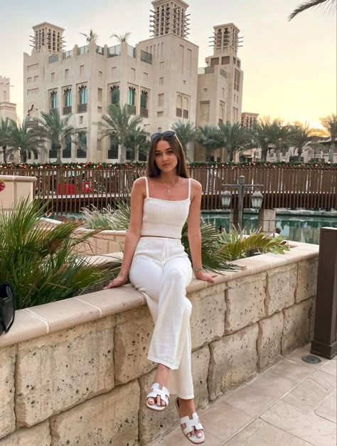 Summer In Dubai Outfit, Dubai Models Woman, Dubai Day Outfits, Dubai Women Outfits, Classy Feminine Outfits Summer, Outfits For Dubai For Women, Outfit For Dubai, Dubai Outfits For Women Summer, Dubai Outfit Ideas For Women