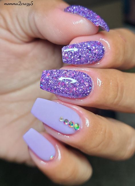 Purple Shine Nails, Birthday Sparkly Nails, Sparkly Purple Nail Designs, Purple Glitter Tip Nails, Purple Nails With Glitter Accent, Nails With Sparkle Design, Purple Diamond Nails, Lila Nails Design, Purple And Silver Nails Designs