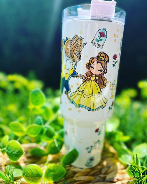 Super cute 40oz
Available on my etsy shop Bueaty And The Beast, Belle And Beast, Disney Cups, Sublimation Ideas Projects Inspiration, Cuddly Blanket, Glitter Cups, Pinturas Disney, Cricut Craft Room, 40oz Tumbler