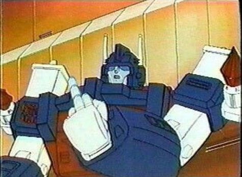 Ultra Magnus giving you the middle finger Transformers Memes Funny, Transformers Starscream, Ultra Magnus, Transformers Memes, Transformers Funny, Rescue Bots, Transformers Autobots, Transformers Comic, Transformers 3