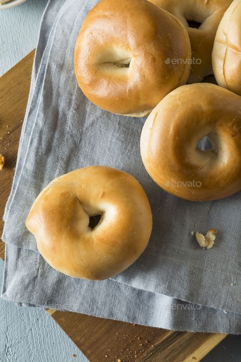 Homemade Mini Plain Bagels by bhofack2. Homemade Mini Plain Bagels Ready to Eat #Affiliate #Plain, #Mini, #Homemade, #Bagels Wisconsin Cheese Curds, Plain Bagel, Mini Bagels, Bread Breakfast, Breakfast Skillet, Homemade Bagels, Bagel Recipe, Parmesan Pasta, Beer Batter