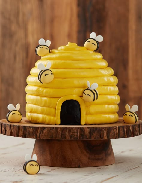 Hive Cake, Fondant Fancies, Bee Hive Cake, Bee Birthday Cake, Bumble Bee Cake, Rodjendanske Torte, Rosanna Pansino, Whiskey Cake, Bee Birthday Party