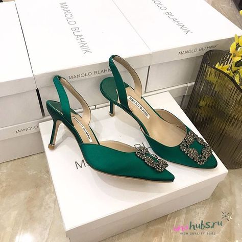 Manolo Blahnik Green Satin Heels - unahubs.ru Green Satin Heels, Dior Slingback, Manolo Blahnik Green, Bottega Veneta Sandals, Valentino Black, Satin Heels, Patent Leather Heels, 2024 Vision, Brown Bags