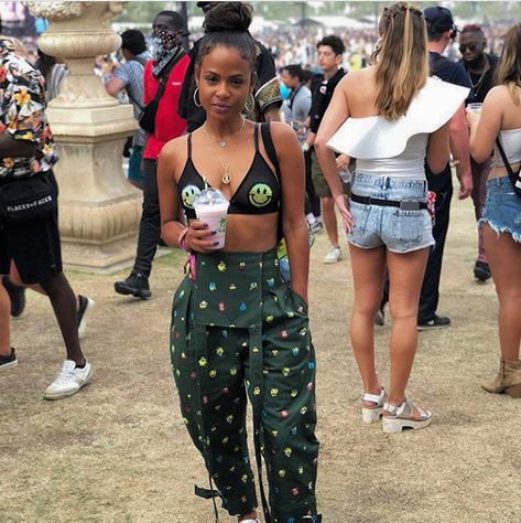 Black Festival Outfit, Look Hip Hop, Hairstyles Casual, Looks Hip Hop, Urban Fashion Girls, Craig Mcdean, Festival Outfits Rave, Fest Outfits, Outfits Rave