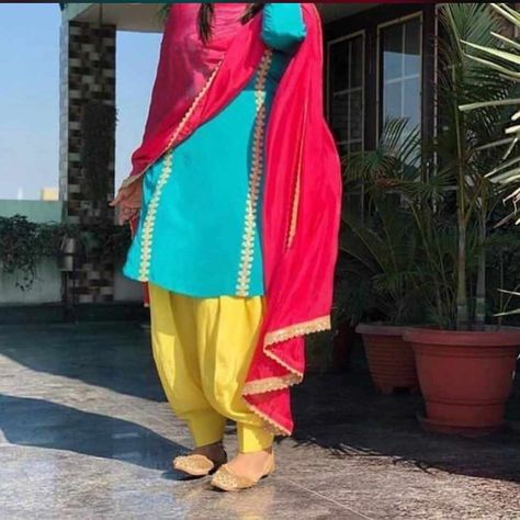 7 Likes, 0 Comments - Sardarni boutique (@b.desigenfashion) on Instagram Punjabi Patiala Suit, Patiala Salwar Kameez, Suit Dupatta, Patiala Suit Designs, Patiala Salwar Suits, Punjabi Fashion, Designer Punjabi Suits, Simple Kurta Designs, Simple Kurti Designs