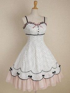 Beautiful layered spotty dress. Mode Tips, Vestidos Vintage, Kawaii Clothes, Lolita Dress, Mode Vintage, Gothic Lolita, Lolita Fashion, Kawaii Fashion, Japanese Fashion