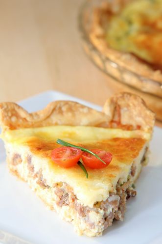 Ron's Tybee Island Sausage Pie | Paula Deen Sausage Quiche Recipes, Sausage Pie, Southern Fried Catfish, Sausage Quiche, Breakfast Bakes, Southern Cookbook, Breakfast Frittata, Paula Dean, Brunch Eggs