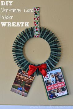 Diy Holiday Card Holder, Christmas Card Holder Wreath, Diy Christmas Card Holder, Card Holder Diy, Diy Christmas Card, Christmas Card Holder, Christmas Card Display, Christmas Clothespins, Diy Holiday Cards