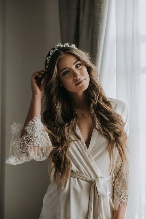 Wedding Hairstyles With Tiara To Walk The Aisle Looking Like A Princess Wedding Hairstyles With Tiara, Hairstyles With Tiara, Gorgeous Wedding Hairstyles, Bridal Hair Down, Tiara Hairstyles, Long Hair Wedding Styles, Homecoming Hair Down, Wedding Hair Inspiration, Princess Hairstyles