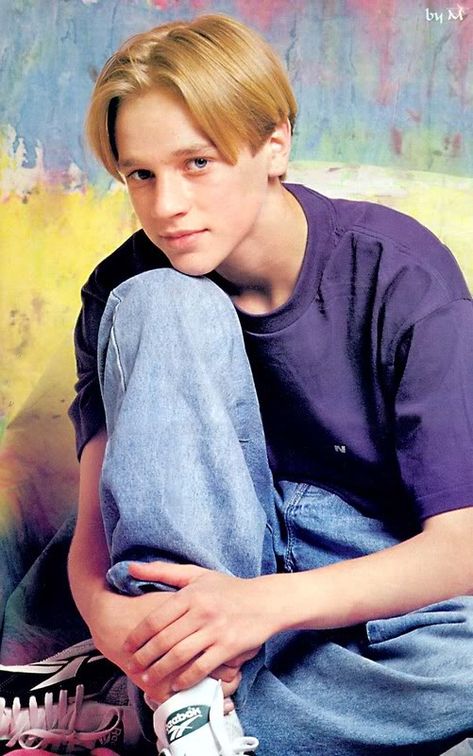 Jeremy Sumpter, Devon Sawa, Bowl Haircuts, Celebrity Guys, You Are Cute, Blonde Boys, Actor Picture, Retro Photo, Cute Celebrity Guys