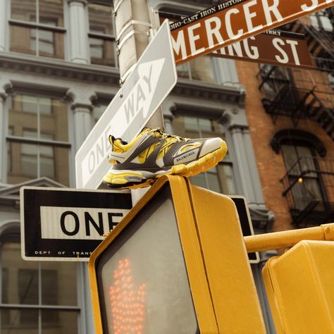 SS19 BALENCIAGA TRACK SNEAKER IN NYC - FASHION BY CHRIS HOBBS PHOTOGRAPHY BY CLEMENT PASCAL FOR MATCHESFASHION.COM Shoe Street Photography, City Product Photography, Street Product Photography, Shoe Still Life, Sneaker Photography, Balenciaga Track Sneaker, Shoe Photography, Digital Projection, Fashion Still Life