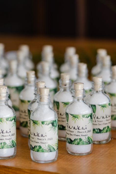 10 Reasons Hawaiian Salt Makes for Such a Great Wedding Favor. Wedding Favors Tropical, Hawaii Wedding Favors, Tropical Wedding Favors, Hawaiian Wedding Favors, Salt Favors, Tropical Wedding Favor, Disney Hawaii, Salt Gifts, Oceanfront Wedding