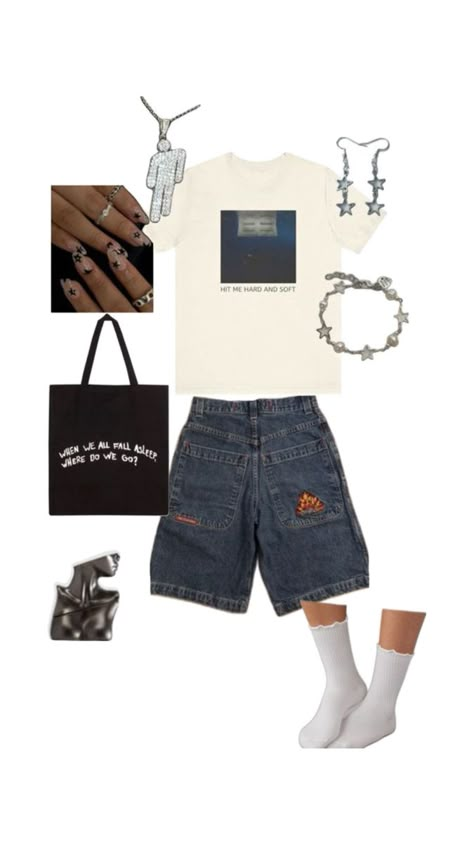 Billie Eilish Concert Outfit, Functional Outfits, Summer Swag Outfits, Billie Concert, Billie Eilish Outfits, Billie Eilish Concert, Concert Wear, Im So Excited, Concert Fit