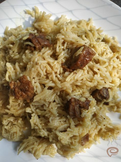 Masoor Pulao Recipe, Beef Pulao, Beef Biryani, Arabic Dessert, Goan Recipes, Pulao Recipe, Vegetarian Curry, Beef And Rice, Tender Beef