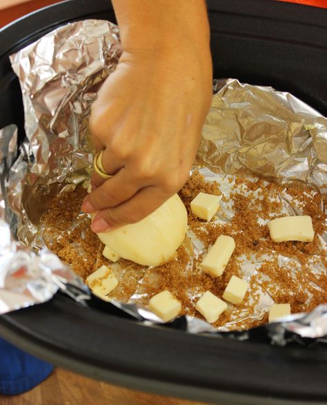 Slow-Cooker Pear Cake Recipe Pear Cake Recipes, Harry And David, Pear Cake, Fall Desserts Easy, Beautiful Desserts, Fall Dessert, Fall Desserts, Food For Thought, Cake Recipe