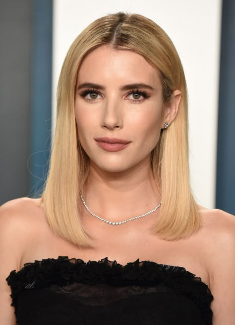 Emma Roberts Makeup, Warm Blonde Hair, Honey Blonde Hair Color, Angela Simmons, Moon Fairy, Low Maintenance Haircut, Hair Specialist, Warm Blonde, Bandeau Tops