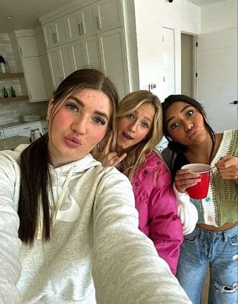 Not Enough Nelsons Rares, Not Enough Nelsons Family Photos, Nayvee Nelson Room, Paislee Nelson And Her Friends, Nayvee And Paislee Nelson, Kass Nelson, Kassadee Nelson, Paislee Jane Nelson, Nelsons Family