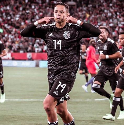 “Chicharito” a un paso fichar por el Galaxy Chicharito Pfp, Javier Hernandez, Mexico National Team, Mexico Soccer, Dc United, Soccer Inspiration, Zlatan Ibrahimovic, Football Pictures, Beach Bunny