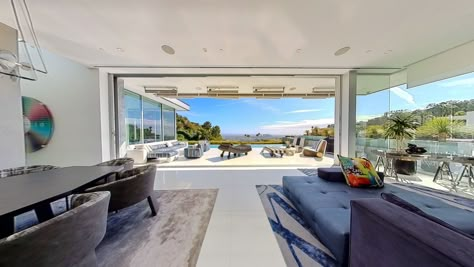 Tennessee Matterport, Matterport Los Angeles Mansion, Matterport Los Angeles, Artistic Homes, 3d House, Artistic Home, Los Angeles Homes, Drive In, Dream Homes