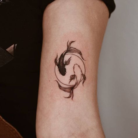 Yin Yang Tattoo Matching, Koi Fish Tattoo Men, Ying Yang Tattoo Designs, Yin Yang Fish Tattoo, Ying Yang Koi Fish Tattoo, Yin Yang Koi Fish Tattoo, Koi Fish Yin Yang Tattoo, Opposite Tattoos, Unique Ying Yang Tattoo