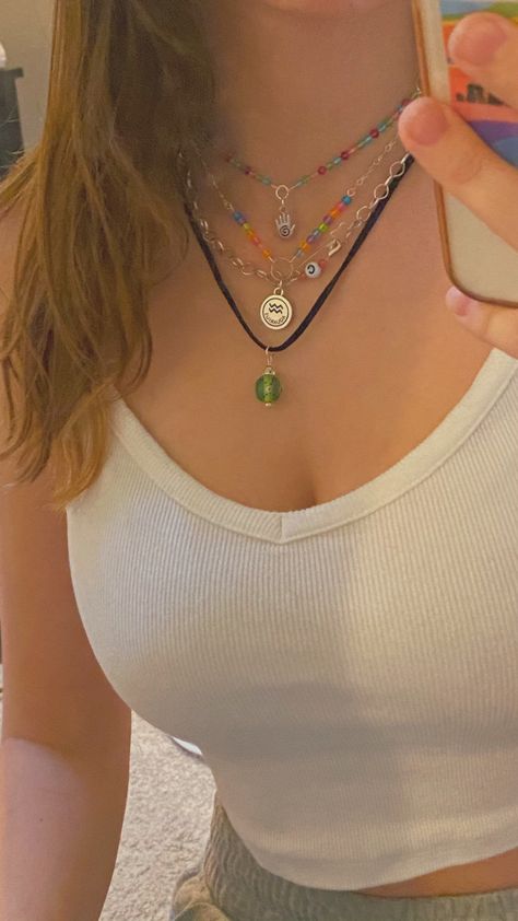 Indie Necklaces Aesthetic, Hippie Jewelry Aesthetic, Indie Necklaces, Indie Necklace, Estilo Hippy, Estilo Indie, Edgy Jewelry, Indie Jewelry, Estilo Hippie