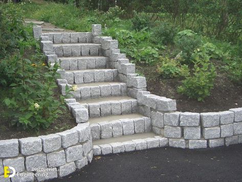 33 Amazing Ideas To Make Your Own Steps In Your Garden | Engineering Discoveries Sloped Backyard Landscaping, Landscape Stairs, Backyard Walkway, Sloped Backyard, Landscaping Retaining Walls, Garden Stairs, Sloped Garden, Front Yard Landscaping Plans, Garden Steps