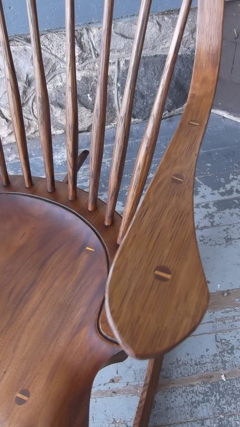 Windsor Rocking Chair, Chair Making, Rocking Chair Plans, Windsor Chairs, Woodworking Plans Beginner, Wood Details, Simple Woodworking Plans, Chair Designs, Windsor Chair