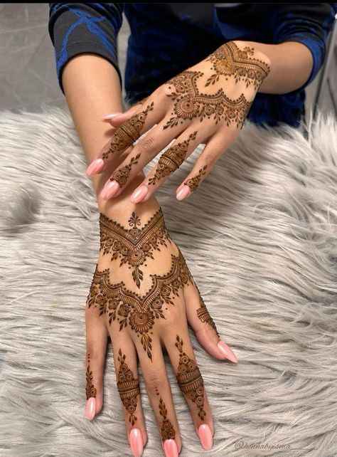 Mehndi Eid, Wedding Henna Designs, Indian Henna Designs, Henna Mehndi Designs, Cute Henna Designs, Bridal Mehandi, Henna Wedding, Indian Henna, Easy Henna