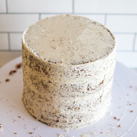 Blog Crumb Coat, Crumb Coat Wedding Cake Simple, Wedding Cakes Crumb Coat, How To Crumb Coat A Cake, White Crumb Coat Wedding Cake, How To Do A Crumb Coat On A Cake, Crumb Coating A Cake, Cooked Frosting, Buttercream Cake Designs