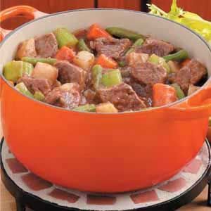 Beef Stew Recipe Oven, Dutch Oven Beef Stew, Oven Beef Stew, Dutch Oven Beef, Winning Recipes, Slow Cooker Beef Stew, Best Vegetarian Recipes, Loaf Of Bread, Beef Stew Recipe