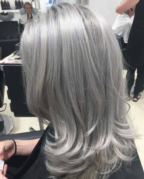 Platinum Grey Hair Silver, Gray Hair Aesthetic, Platinum Gray Hair Silver, Pink Grey Hair, Silver Grey Hair Dye, Silver Hair Dye, Grey White Hair, White Hair Color, Gorgeous Gray Hair